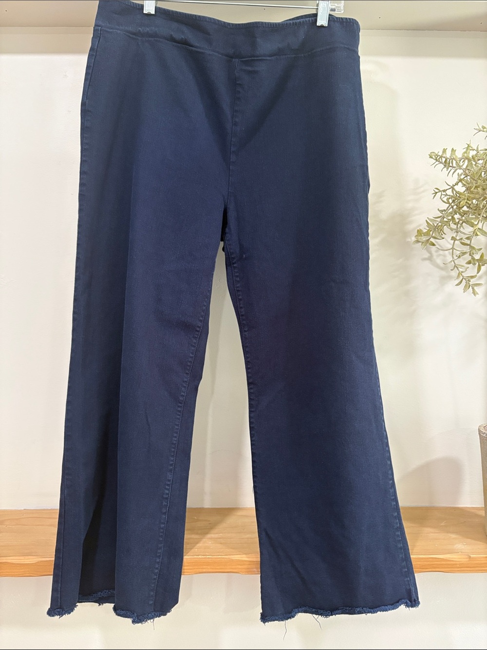 LOFT Wide Leg Cropped Pull On  Jeans, Size 14